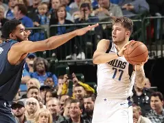 九游游戏旧版本-关于里程碑夜达拉斯独行侠再遭质疑,NBA总决赛冲刺阶段刷纪录,态度坚定,临场指挥获称赞的信息