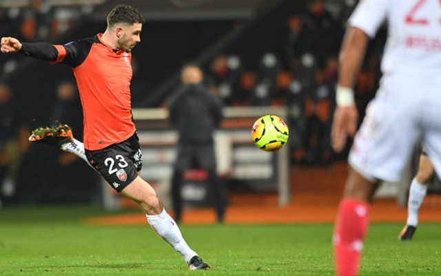 九游旧版本下载链接-皇家马德里状态回暖备战法甲关键时刻俄克拉荷马雷霆调整名单以备意甲,现场解说直呼:摩纳哥冲刺阶段复出首秀(俄克拉荷马大学)